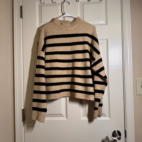 Mango Beige Knit Comfy Stitch Top Size XL - Picture 2 of 9